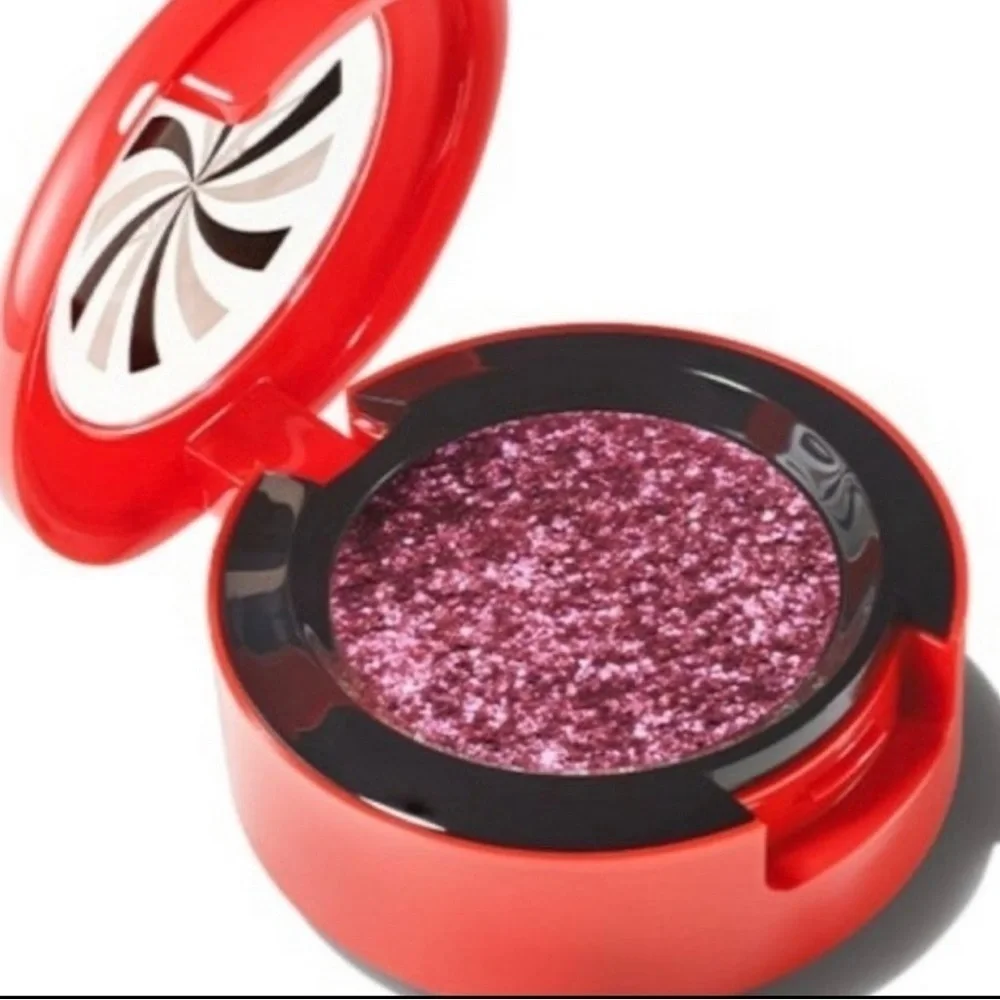 -new in box M.A.C. Hypnotizing Holiday Collection eyeshadow- CALLING YOUR BUFF!